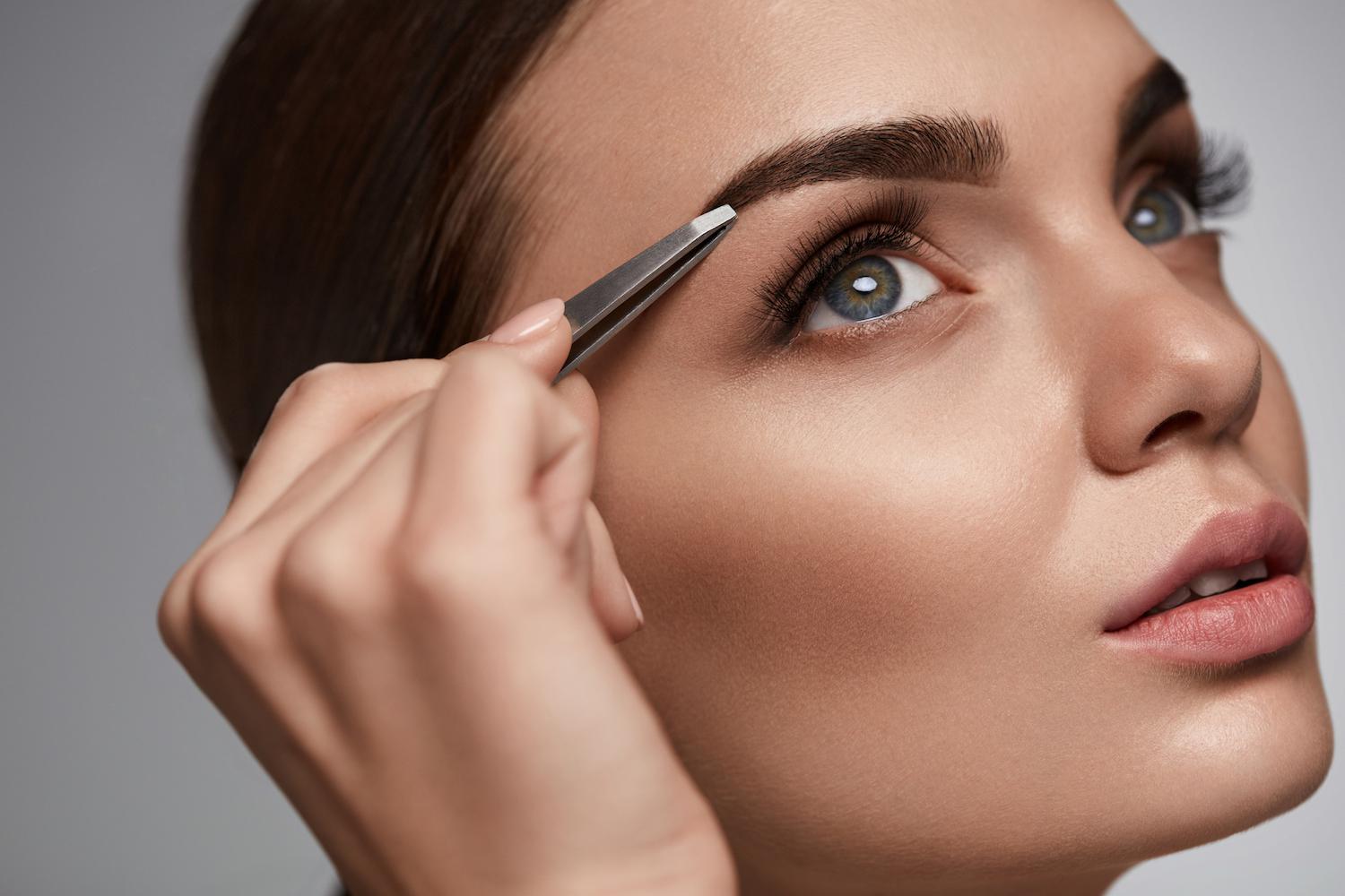 The Art of Make-Up and the Perfection of Eyebrows: Discover Your Unique Beauty in Our Salon